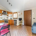 Lucca Walls Nearby: Modern Apt With Parking!