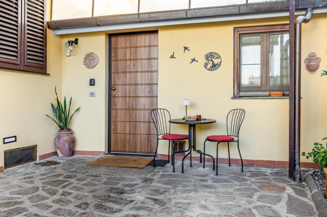 Walls Nearby: Modern Apt With Parking! *